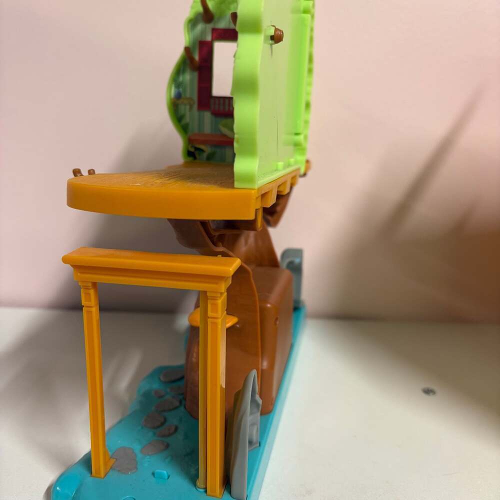 Disney Encanto Antonio's Tree House Playset - Picture 3 of 8